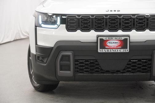 2026 Jeep Cherokee Laredo 4x4