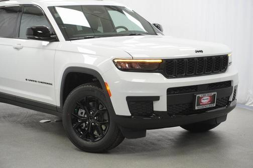 2025 Jeep Grand Cherokee L Laredo