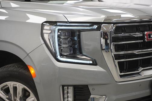 Sterling Metallic 2024 GMC Yukon SLT