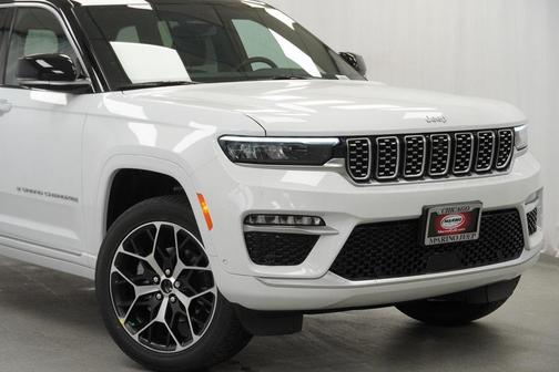 2025 Jeep Grand Cherokee Summit