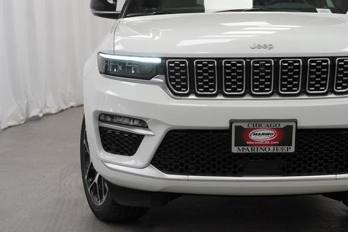 2025 Jeep Grand Cherokee Summit