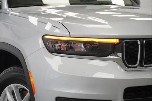 2022 Jeep Grand Cherokee L Laredo