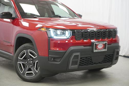 Red Hot Pearlcoat 2026 Jeep Cherokee Limited