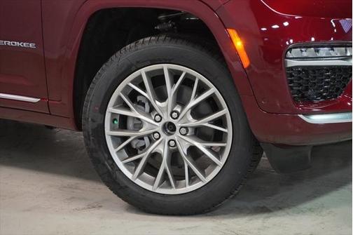 2023 Jeep Grand Cherokee 4xe Summit