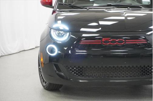 2024 FIAT 500e INSPI(RED) FWD