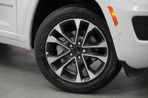 2025 Jeep Grand Cherokee Overland