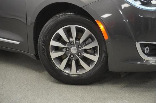 2020 Chrysler Pacifica Touring-L Plus