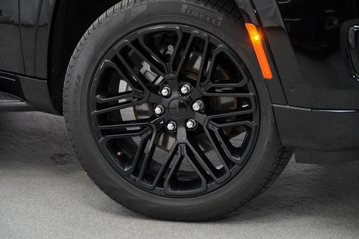 2024 Jeep Wagoneer Series II Carbide 4x4