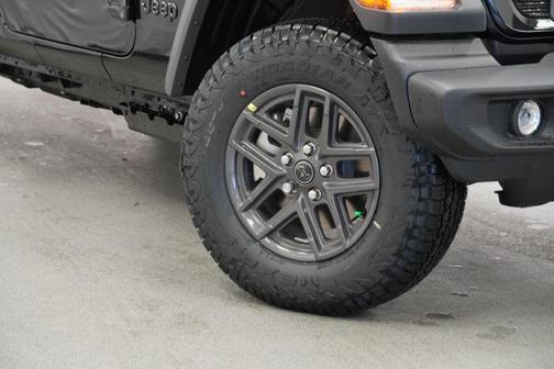 Black Clearcoat 2026 Jeep Wrangler Sport S