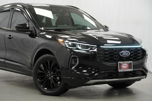 2023 Ford Escape ST-Line Elite
