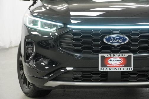2023 Ford Escape ST-Line Elite