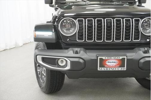 2025 Jeep Wrangler 4-Door Sahara 4x4