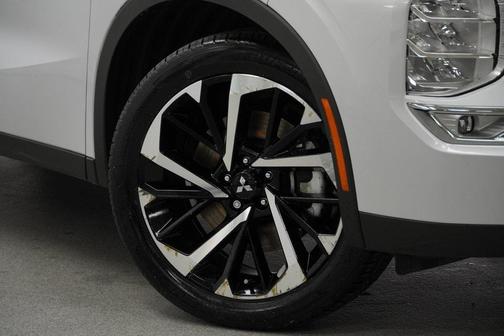 2023 Mitsubishi Outlander PHEV SE S-AWC