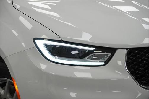 2025 Chrysler Pacifica L