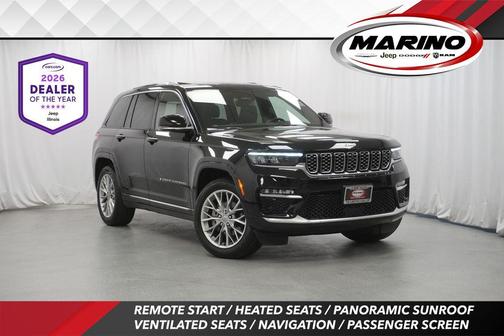 Diamond Black Crystal Pearlcoat 2023 Jeep Grand Cherokee Summit
