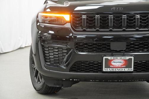 2026 Jeep Grand Cherokee Altitude