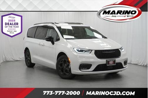 2025 Chrysler Pacifica Hybrid Premium S Appearance Pkg