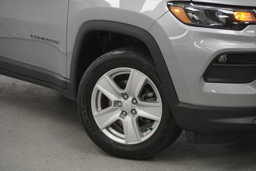 Billet Silver Metallic Clearcoat 2022 Jeep Compass Latitude