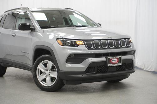 Billet Silver Metallic Clearcoat 2022 Jeep Compass Latitude