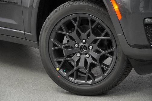 2025 Jeep Grand Cherokee L Summit