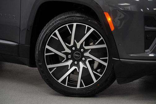 2025 Jeep Wagoneer S Limited