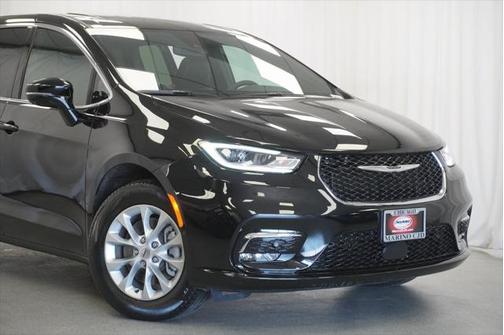 2025 Chrysler Pacifica L