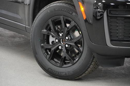 2026 Jeep Grand Cherokee Altitude