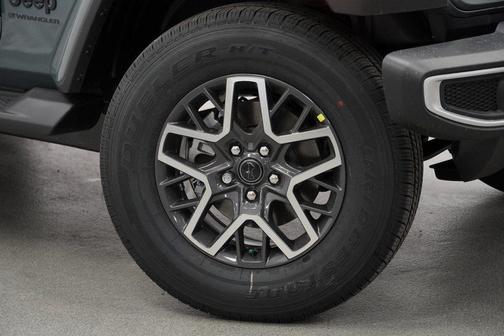 2026 Jeep Wrangler 4-Door Sahara 4x4