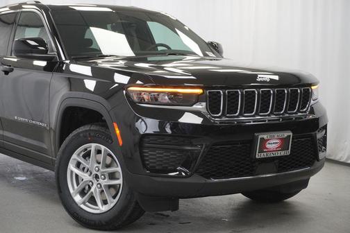 Diamond Black Crystal Pearlcoat 2026 Jeep Grand Cherokee Altitude