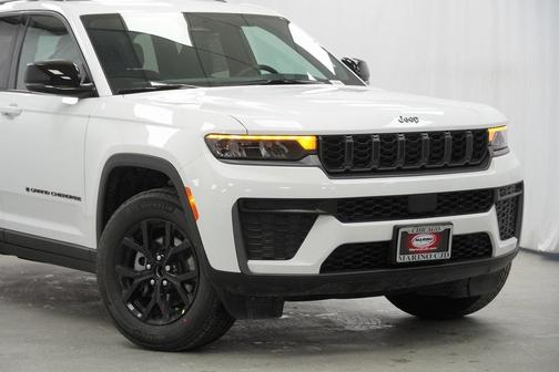 2026 Jeep Grand Cherokee Altitude