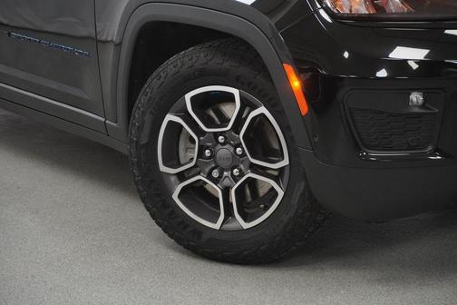 2023 Jeep Grand Cherokee 4xe Trailhawk