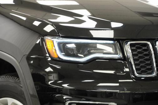 2022 Jeep Grand Cherokee Laredo