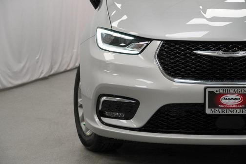 2026 Chrysler Pacifica L