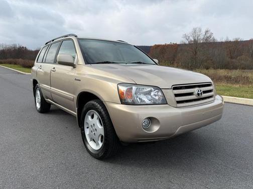 2004 Toyota Highlander Base