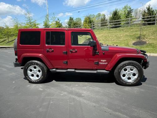 2013 Jeep Wrangler Unlimited Sahara