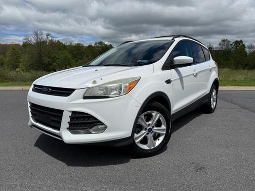 White 2016 Ford Escape SE