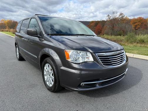 2015 Chrysler Town & Country Touring