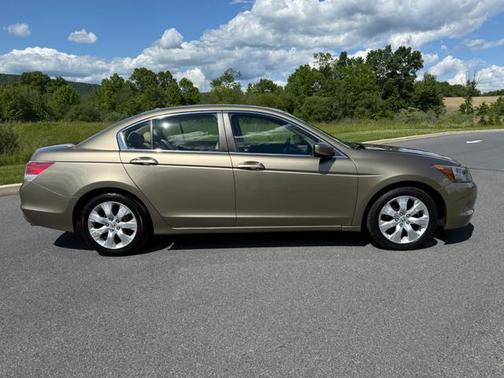 Gold 2010 Honda Accord EX-L