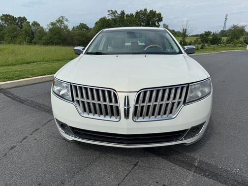2012 Lincoln MKZ Base