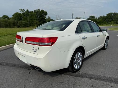 2012 Lincoln MKZ Base