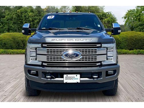Magnetic Metallic 2019 Ford F-350 Platinum