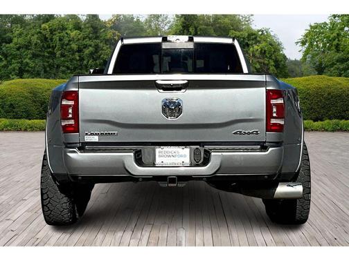 2021 RAM 3500 Laramie Crew Cab 4x4 8' Box