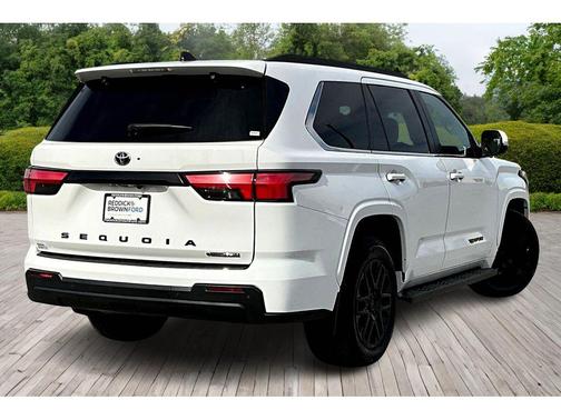 2025 Toyota Sequoia SR5