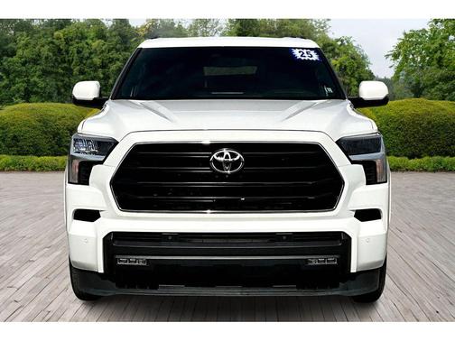 2025 Toyota Sequoia SR5