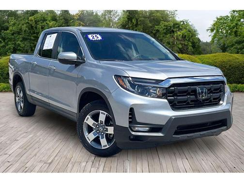 Crystal Black Pearl 2025 Honda Ridgeline RTL