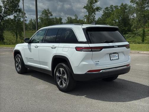 2022 Jeep Grand Cherokee 4xe Base