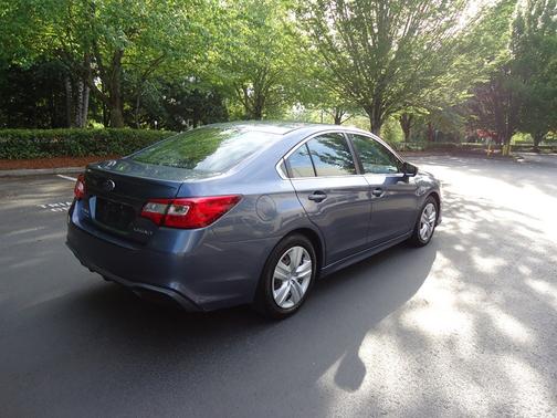 2018 Subaru Legacy 2.5i