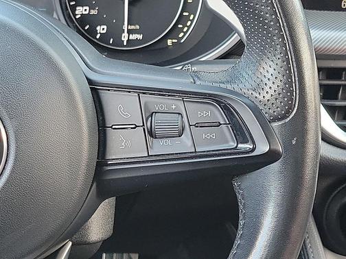 2022 Alfa Romeo Stelvio Ti