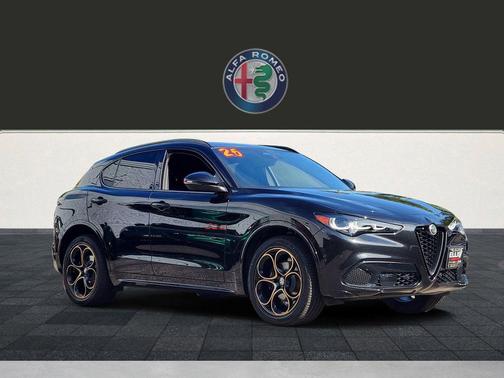 2025 Alfa Romeo Stelvio Sprint AWD