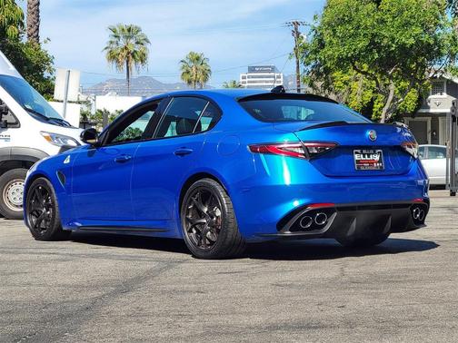 2024 Alfa Romeo Giulia Quadrifoglio